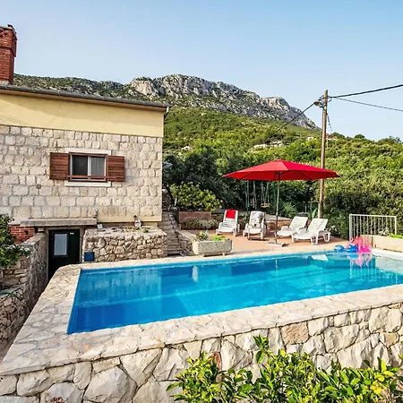 Hill Pool By Interhome Hébergement de vacances